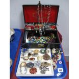 A Mixed Lot of Assorted Costume Jewellery, including modern and vintage style brooches, imitation