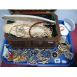 A Mixed Lot of Assorted Costume Jewellery, including; brooches, imitation pearl necklaces, bead