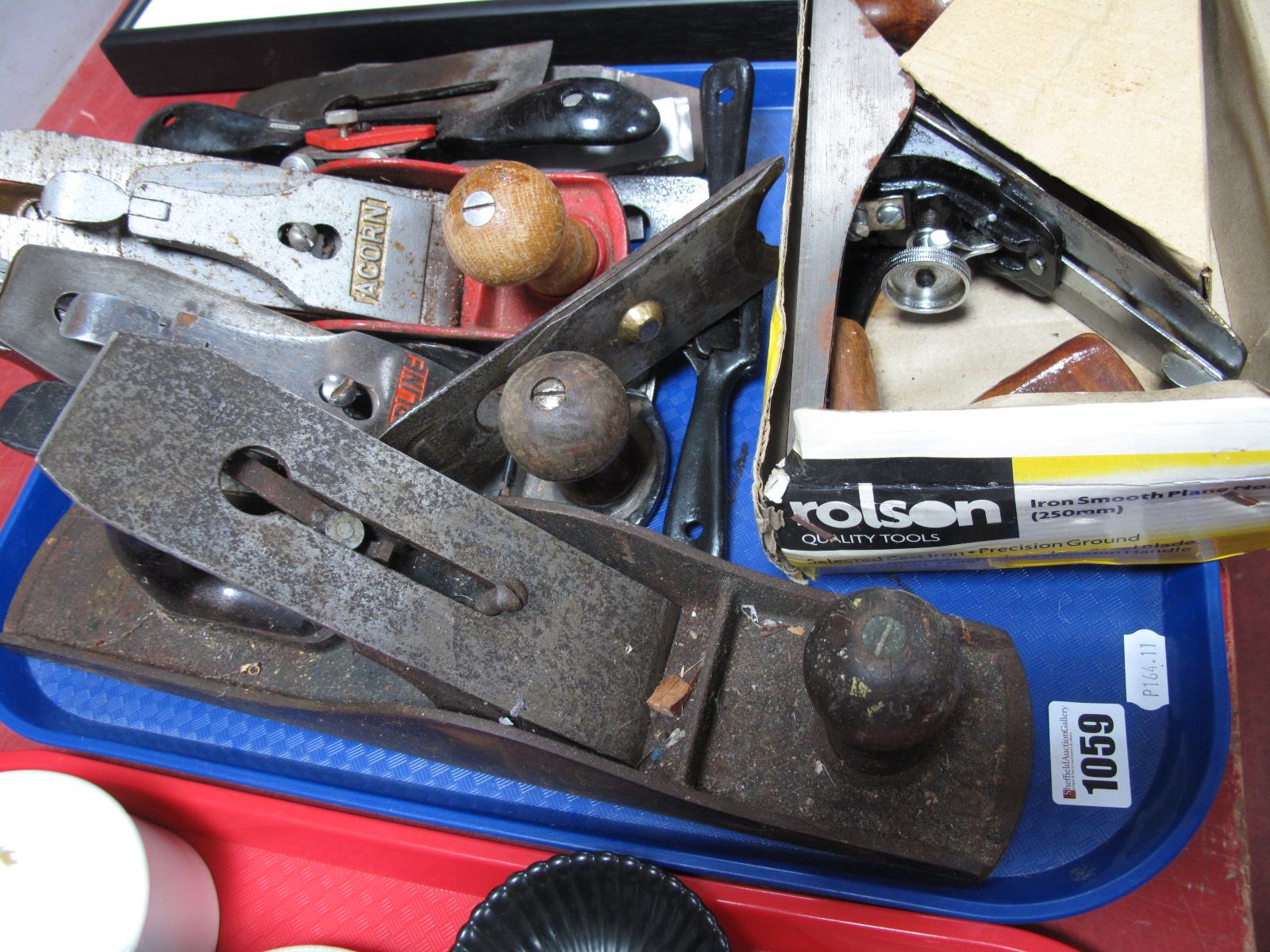 Tools - Planes: Bailey No 5½, Acorn, Rolson (No 4 boxed), Silverline and loose blades:- One Tray