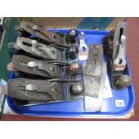 Tools - Planes: Bailey No 4, No 4½, Whitmore No 4 (x 2), a further No 4 and loose blades:- One Tray