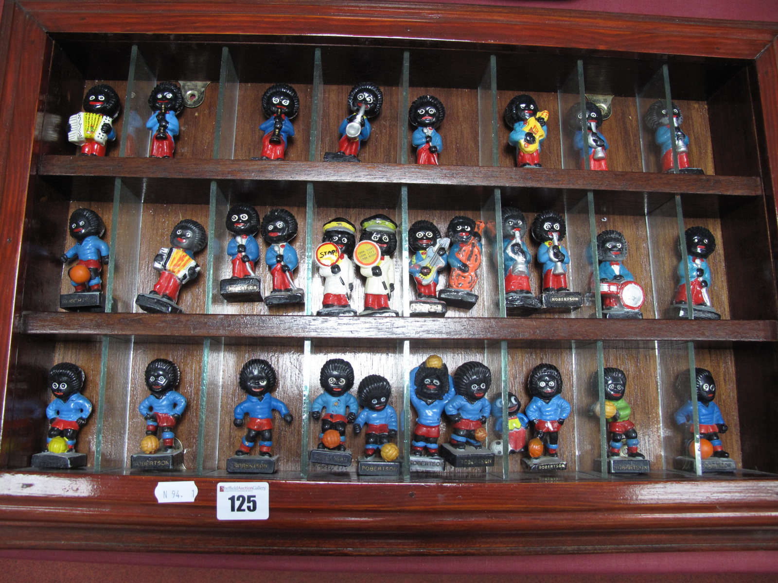 Robertson Advertising Figures (Thirty One), in plastic, pottery, resin to include footballers,