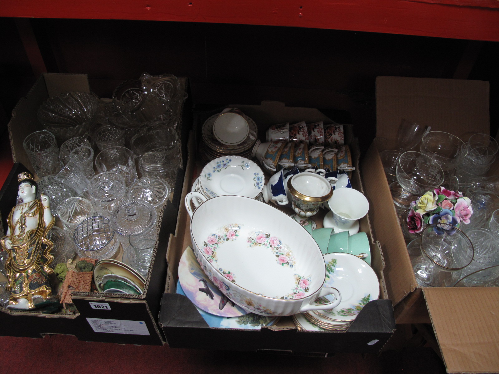 Doulton and Worcester RAF Plates, Richmond, Royal Albert, Colclough teaware, china vase,