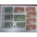 Ten Bank of England One Pound Banknotes, including five pounds (Hollom) K01 050740, (Fforde) U04