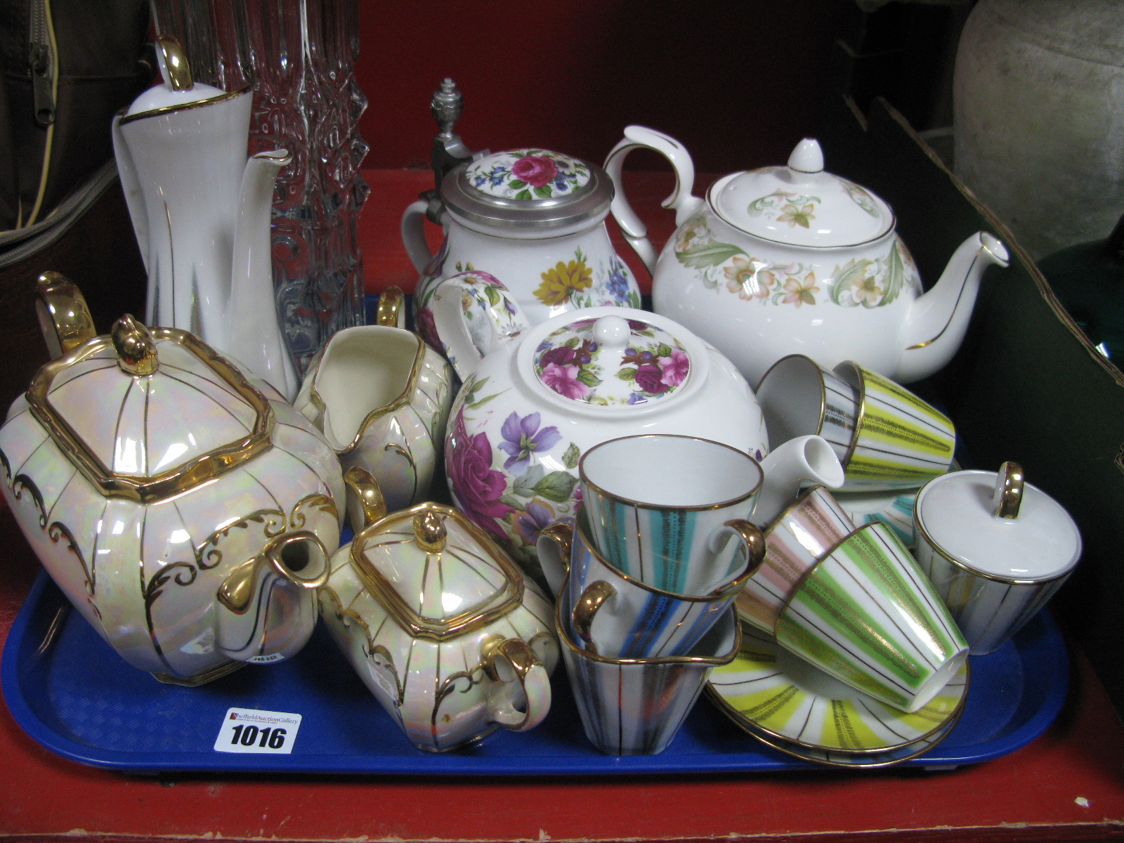 Sadler Lustre Three Piece Tea Set, Duchess 'Greensleeves' and other teapots, fliptop tankard