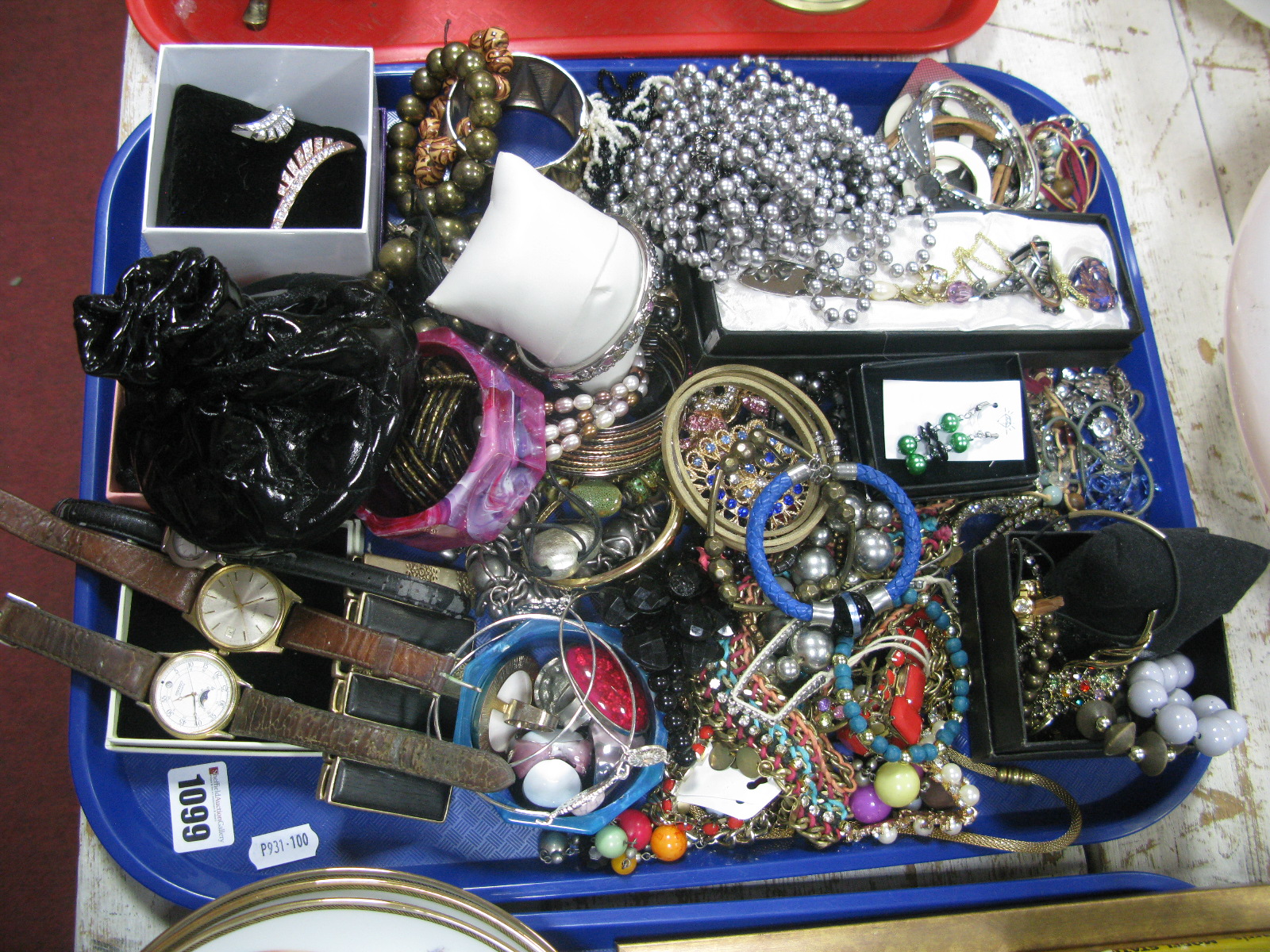 A Mixed Lot of Assorted Costume Jewellery, including rings, bangles, bead necklaces etc, together