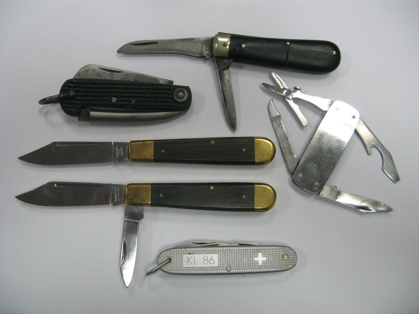 Penknives, by Victorinox, William Rodgers, etc. (6)