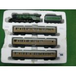 Hornby "OO" Gauge/4mm Ref R1019 Flying Scotsman Train Pack, comprising class A3 4-6-2 Steam