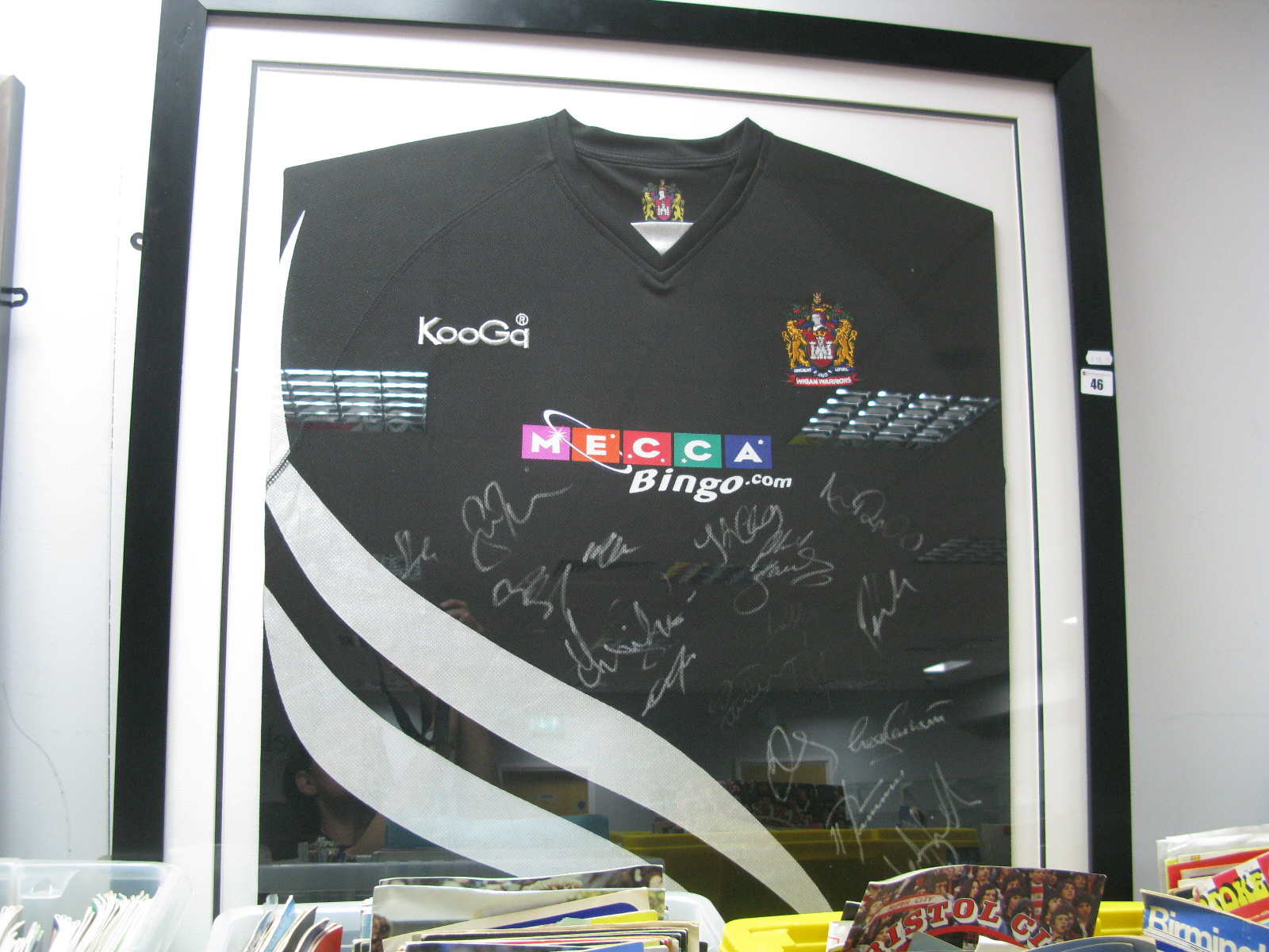 Rugby League, Wigan Warriors thirteen signatures (unverified) on a Kooga black away shirt bearing