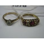 An 18ct Gold Victorian Style Dress Ring, graduated claw set, with inset highlights, between textured