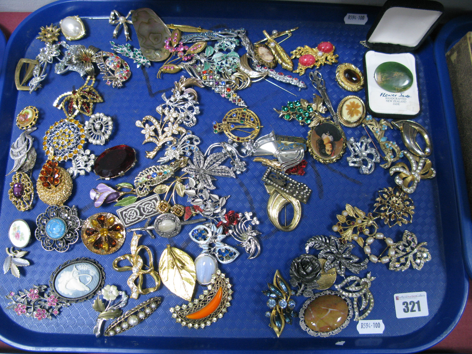 A Mixed Lot of Assorted Costume Brooches, including cameo style, floral sprays, marcasite style,