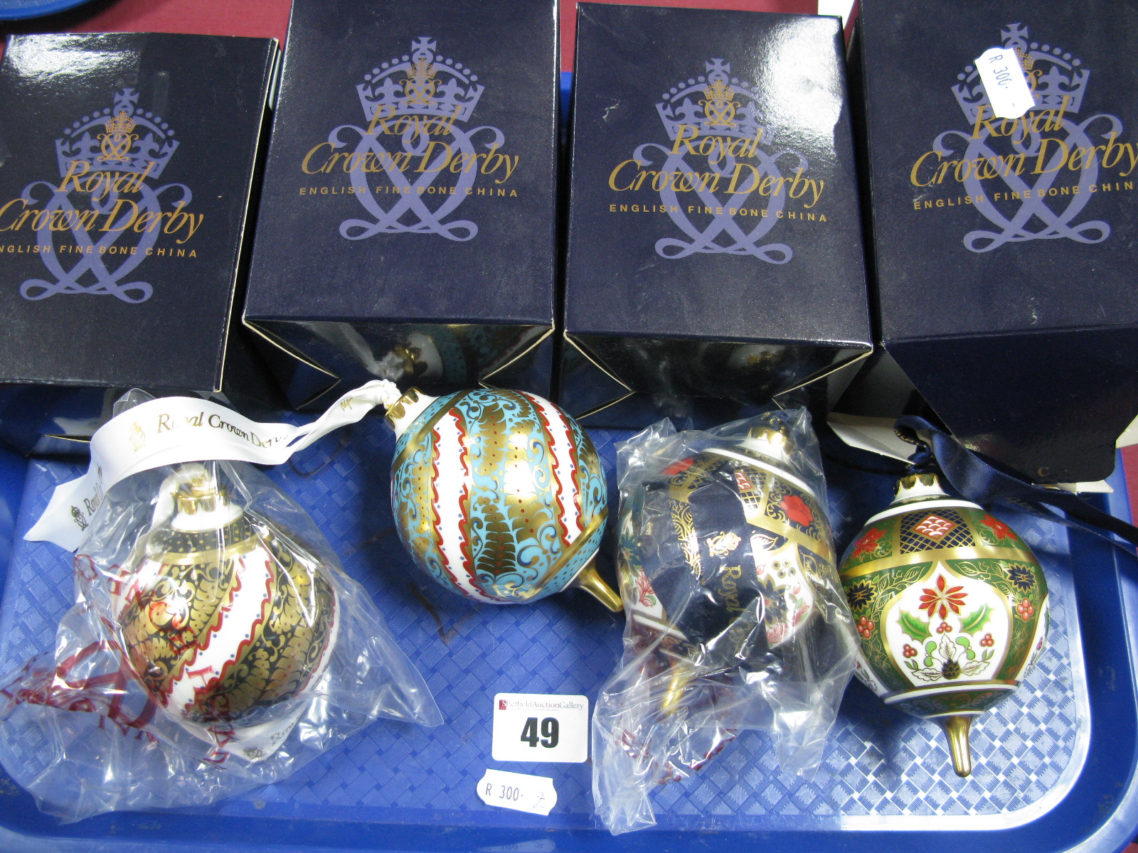 Four Royal Crown Derby Imari Christmas Baubles, all boxed. (4)