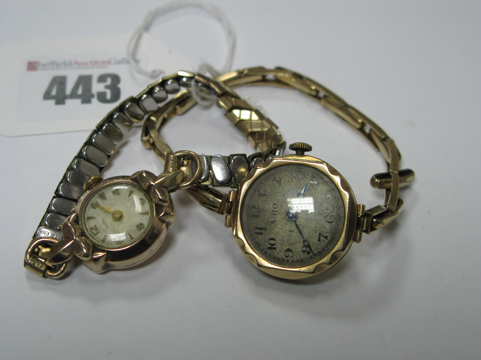 Siro; A 9ct Goldcase Ladies Wristwatch, the signed dial with Arabic numerals, to expanding