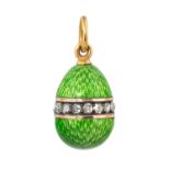 A RUSSIAN GOLD AND GUILLOCHE ENAMEL EGG PENDANT, AUGUST FREDRIK HOLLMING, ST. PETERSBURG, 1899-1904