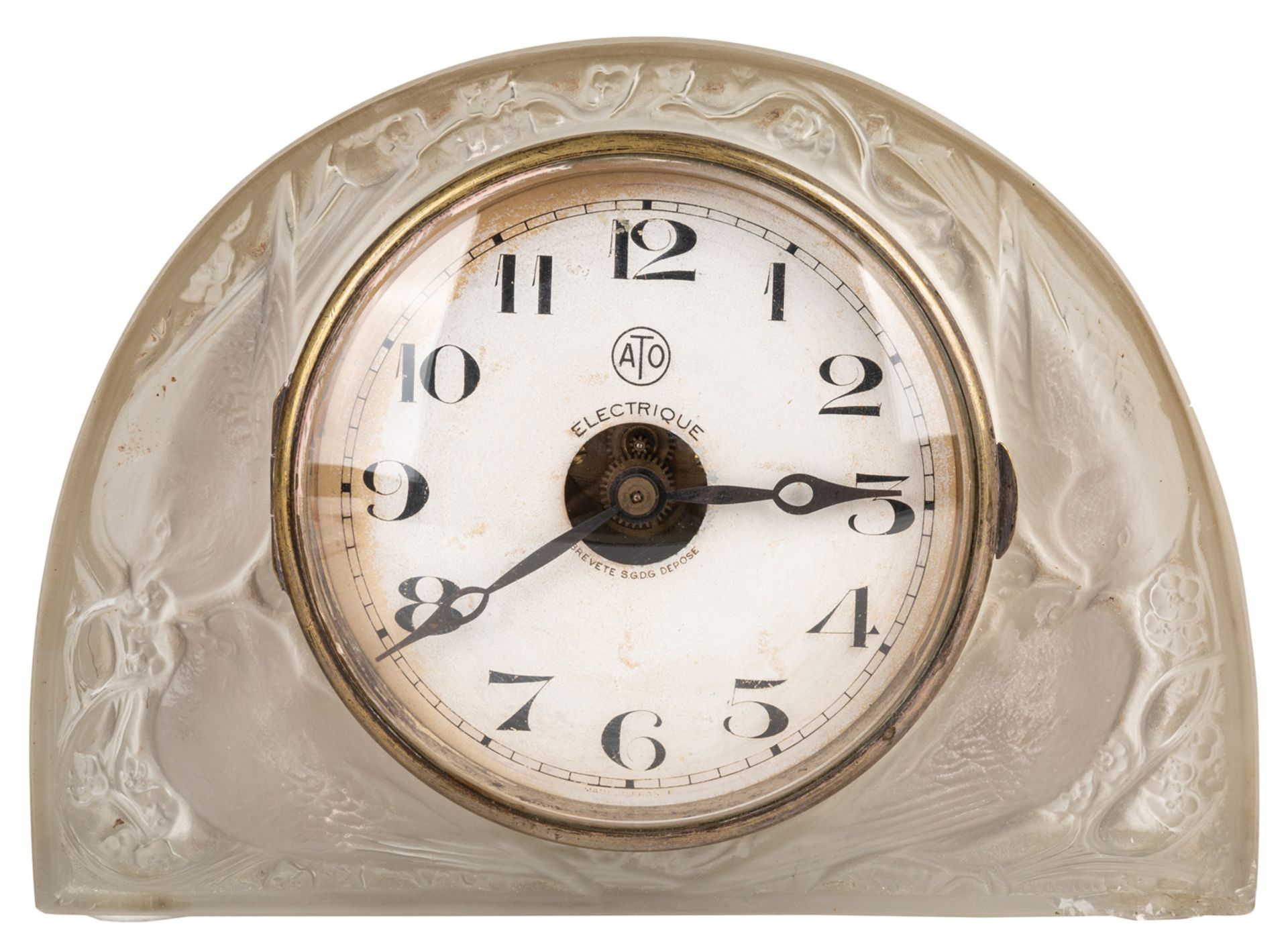 A LALIQUE 'MOINEAUX' TABLE CLOCK DESIGNED CIRCA 1924, RETAILED BY ATO