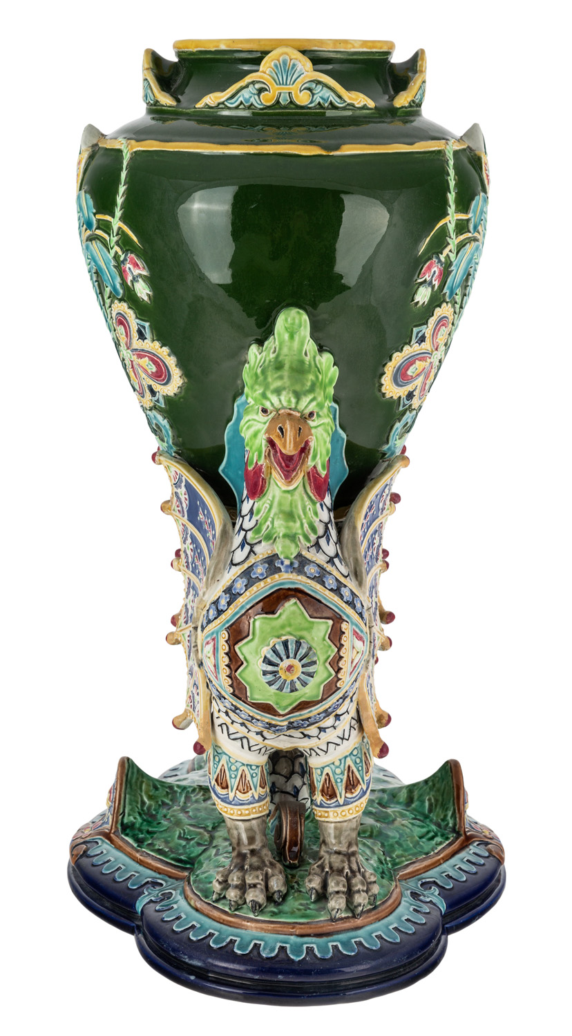 A RARE AND IMPRESSIVE RUSSIAN PORCELAIN VASE, KUZNETSOV PORCELAIN FACTORY, CIRCA 1875 - Image 3 of 5