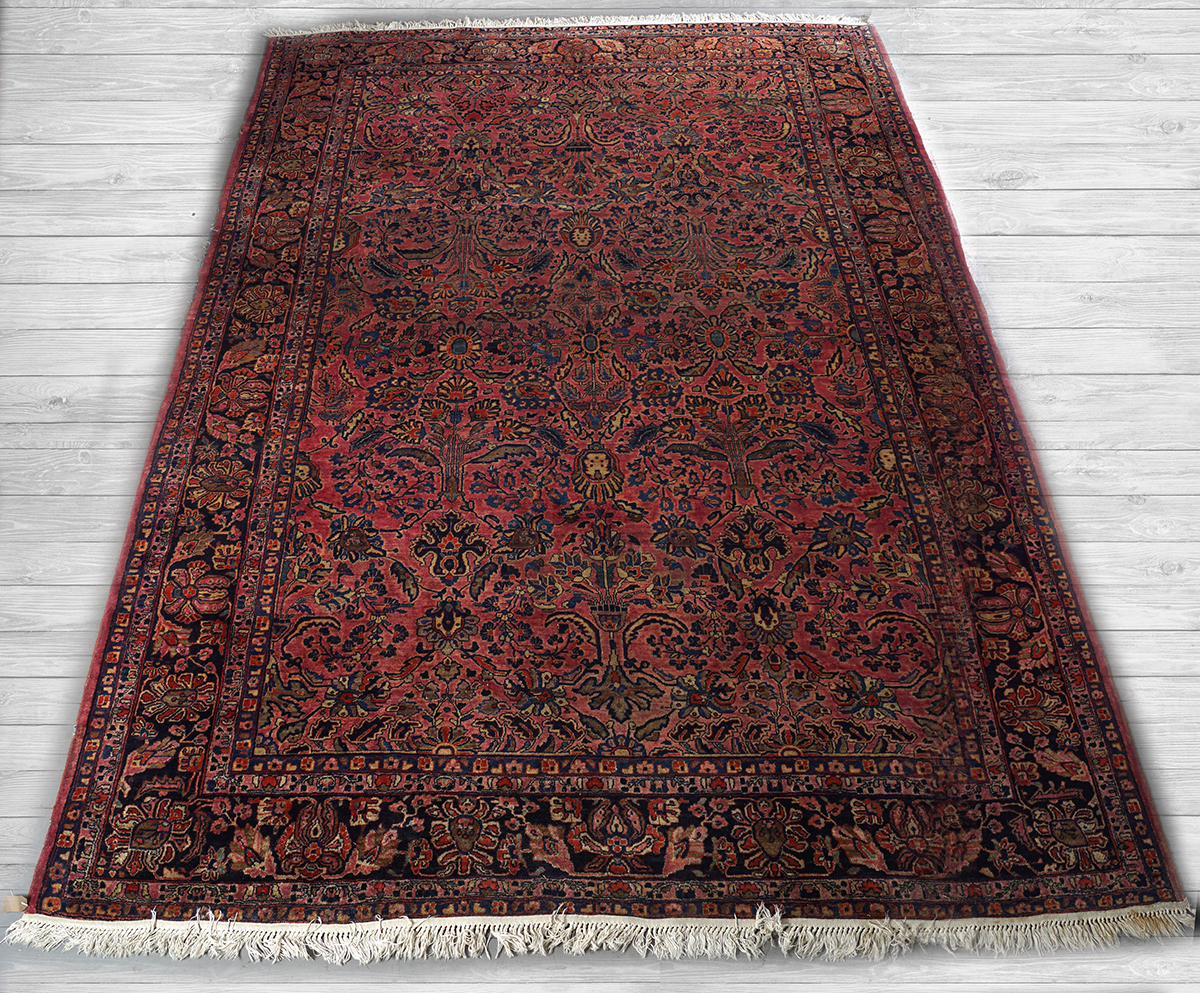 LARGE EARLY TWENTIETH-CENTURY PERSIAN CARPET