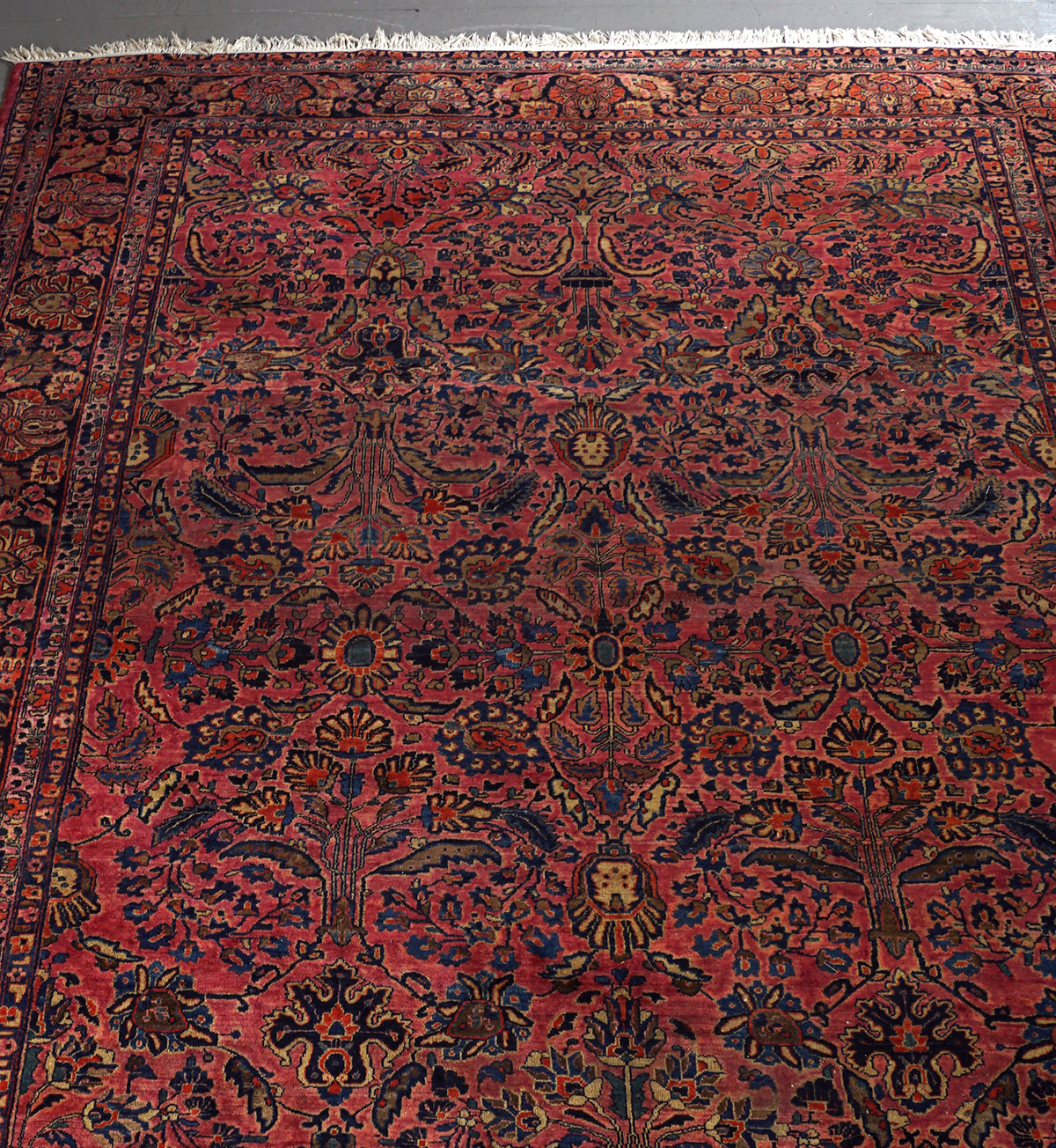 LARGE EARLY TWENTIETH-CENTURY PERSIAN CARPET - Image 2 of 3