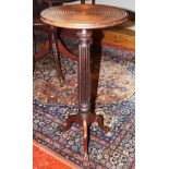 REGENCY PERIOD MAHOGANY WINE TABLE