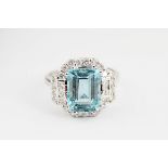 18 CT. WHITE GOLD AQUAMARINE AND DIAMOND RING