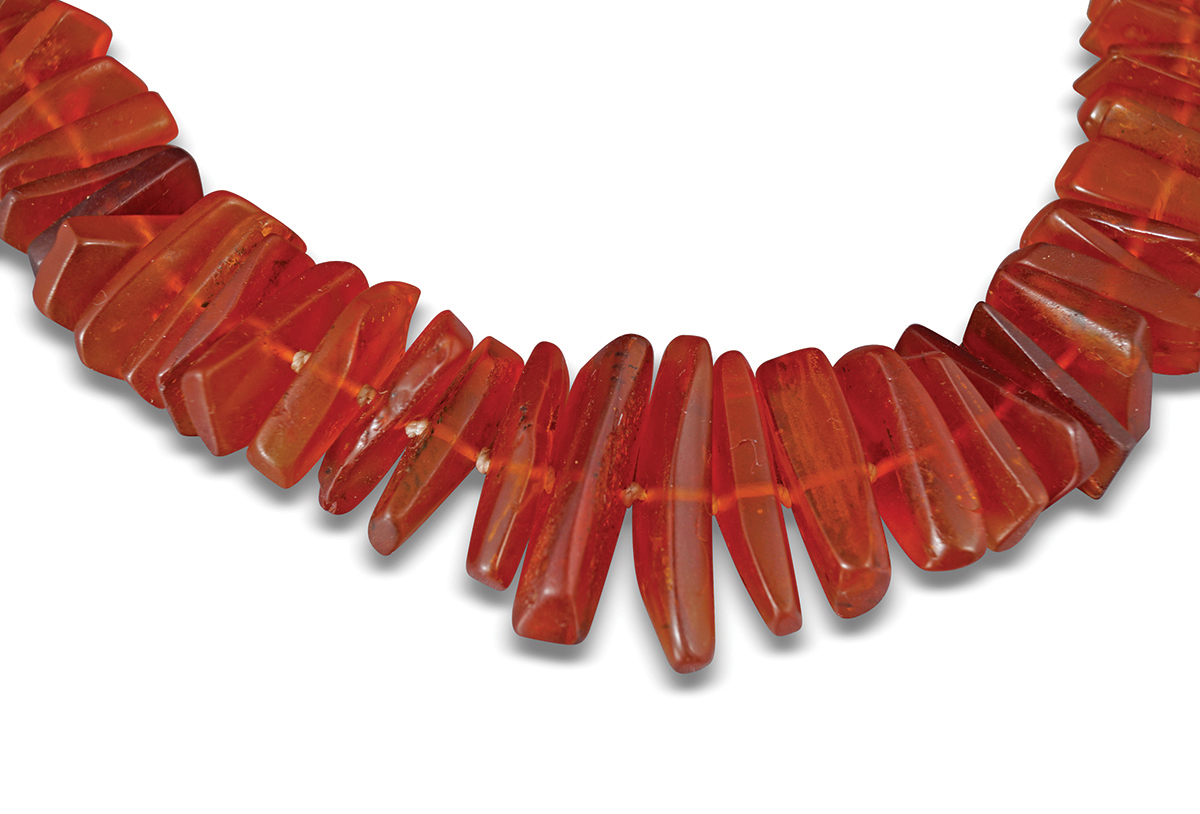 LARGE AMBER NECKLACE - Image 2 of 2