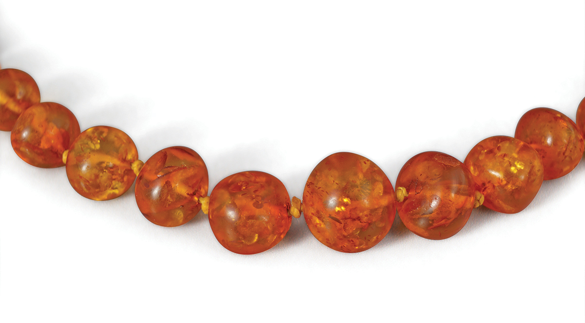 AMBER BEAD NECKLACE - Image 2 of 2