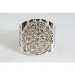 18 CT. WHITE GOLD GENTS RING