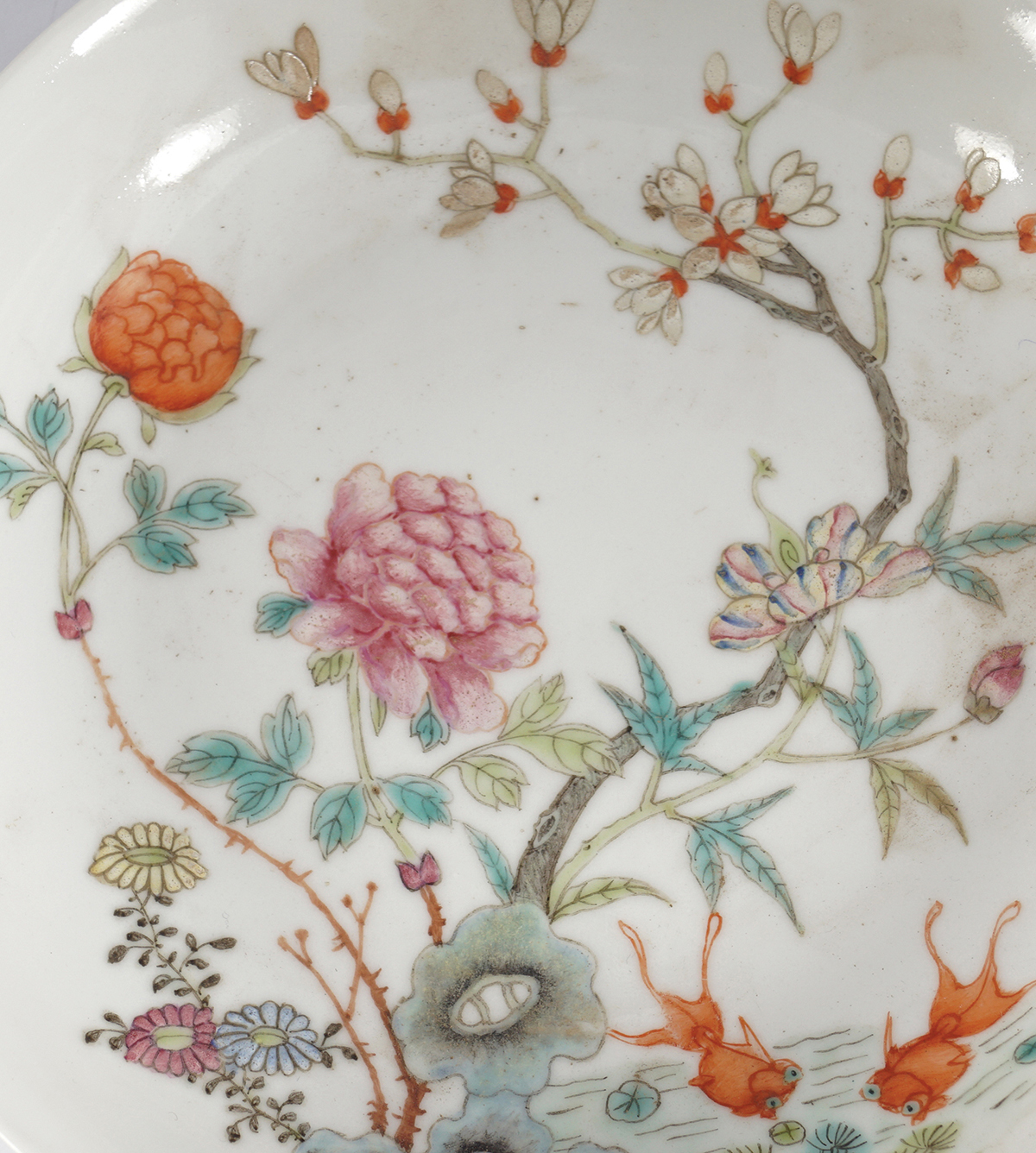 18TH-CENTURY CHINESE FAMILLE ROSE SAUCER - Image 2 of 3