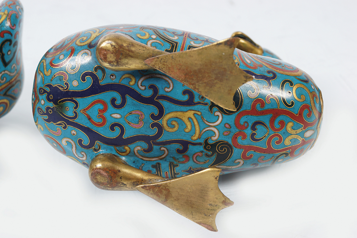 PAIR OF CHINESE QING CLOISONNÉ ENAMELLED DUCKS - Image 6 of 6