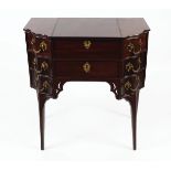 18TH-CENTURY PERIOD MAHOGANY CHIPPENDALE CHEST