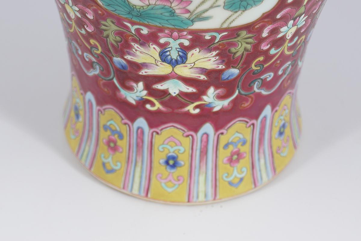 CHINESE QING POLYCHROME VASE - Image 3 of 5