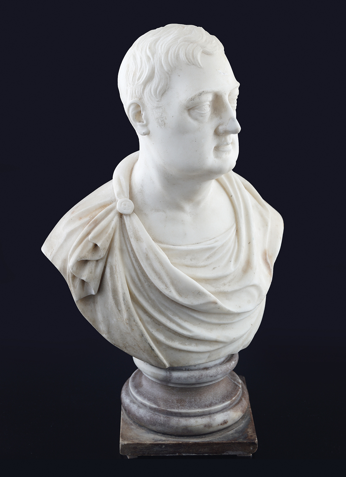 18TH-CENTURY MARBLE BUST