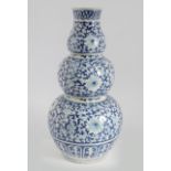 CHINESE BLUE AND WHITE DOUBLE GOURD VASE