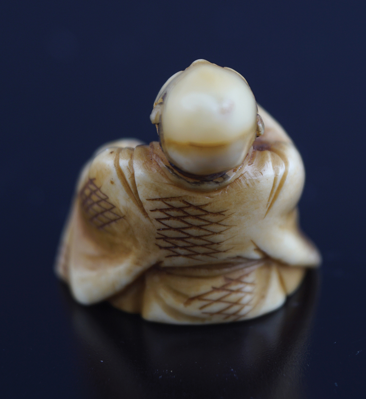 SMALL JAPANESE IVORY NETSUKE - Image 3 of 4