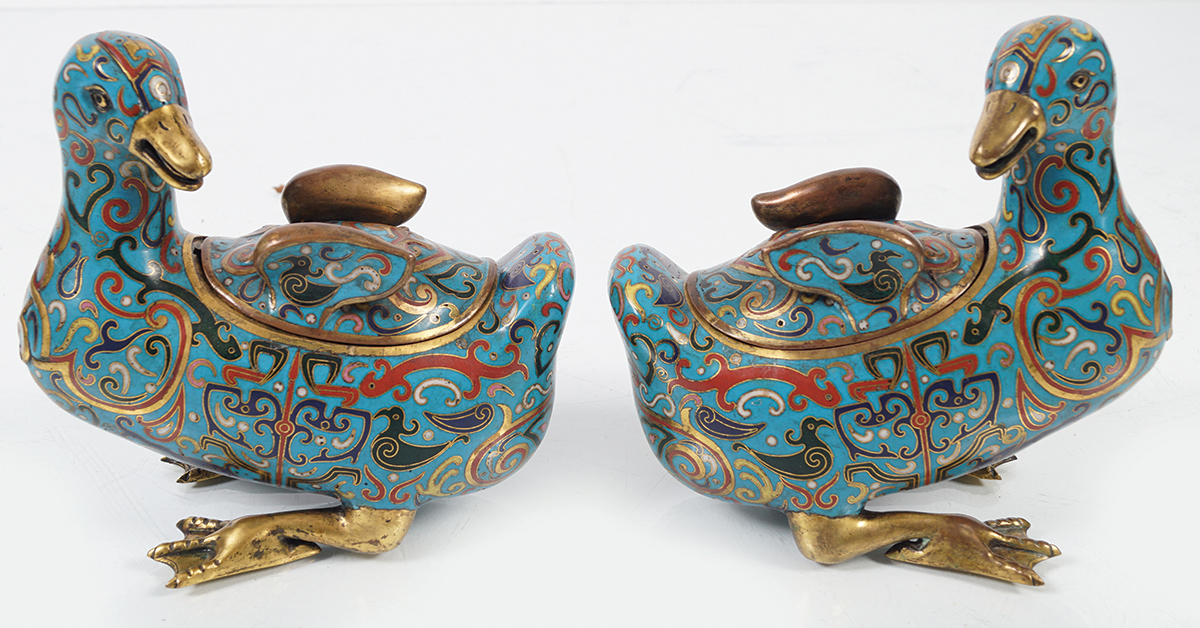 PAIR OF CHINESE QING CLOISONNÉ ENAMELLED DUCKS - Image 2 of 6