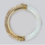 CHINESE QING PERIOD JADE AND GOLD BANGLE