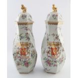 PAIR OF 19TH-CENTURY SAMSON ARMORIAL VASES