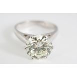 18 CT. WHITE GOLD SOLITAIRE RING