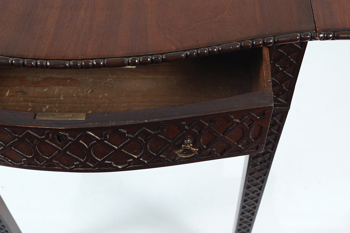 GEORGE III MAHOGANY CHIPPENDALE PEMBROKE TABLE - Image 6 of 6
