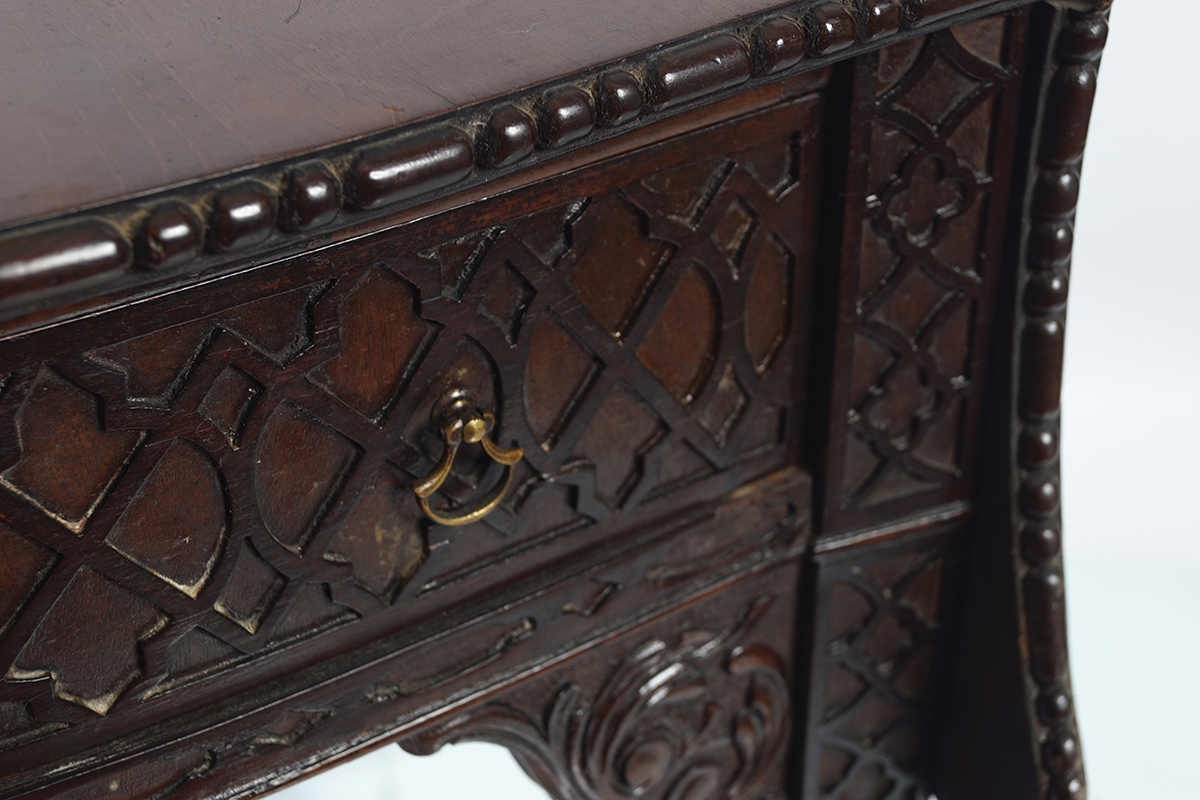 GEORGE III MAHOGANY CHIPPENDALE PEMBROKE TABLE - Image 3 of 6