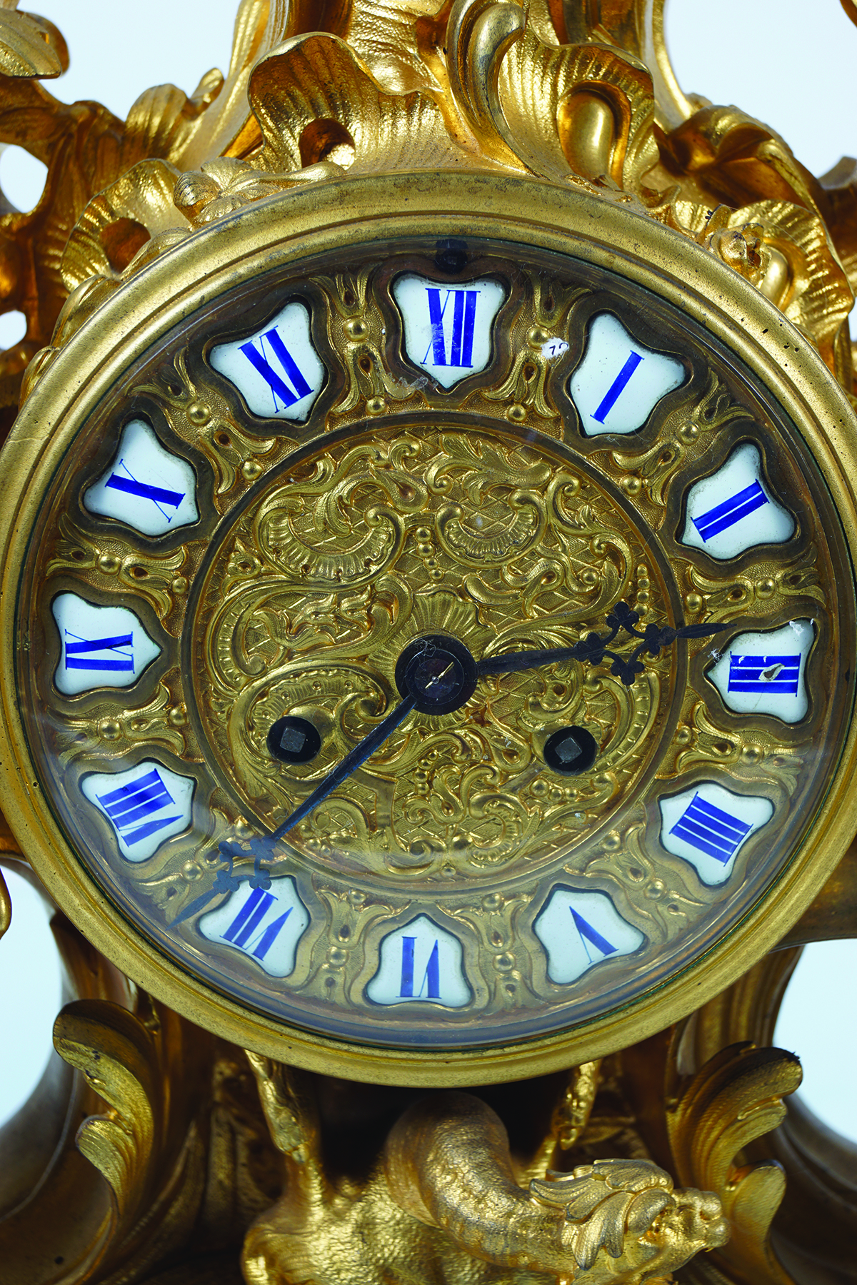 IMPORTANT 19TH-CENTURY FRENCH ORMOLU CLOCK GARNITURE - Image 8 of 10