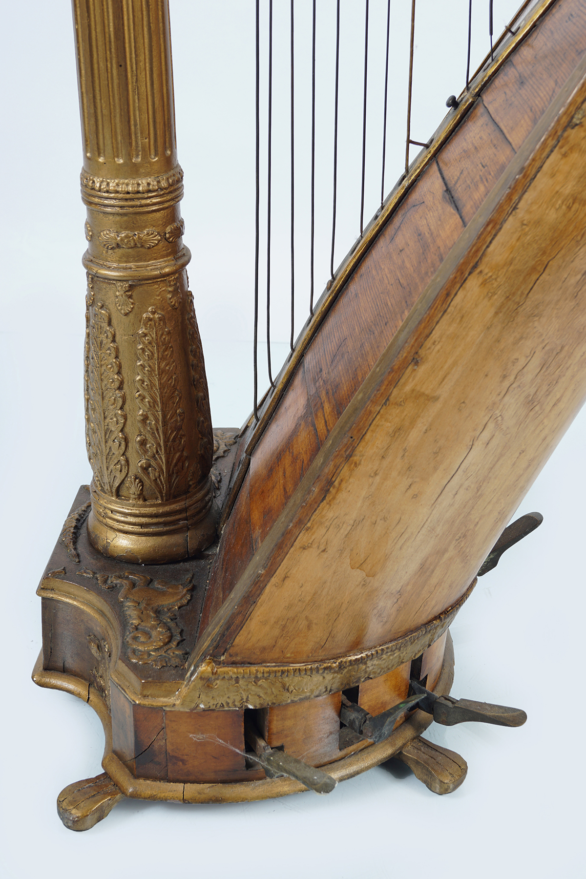 19TH-CENTURY WALNUT AND PARCEL GILT CONCERT HARP - Image 2 of 7