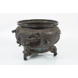 LARGE 19TH-CENTURY JAPANESE BRONZE JARDINIÈRE