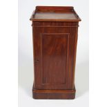 PAIR OF 19TH-CENTURY MAHOGANY BEDSIDE PEDESTALS