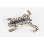 18 CT. GOLD, DIAMOND AND SAPPHIRE BROOCH