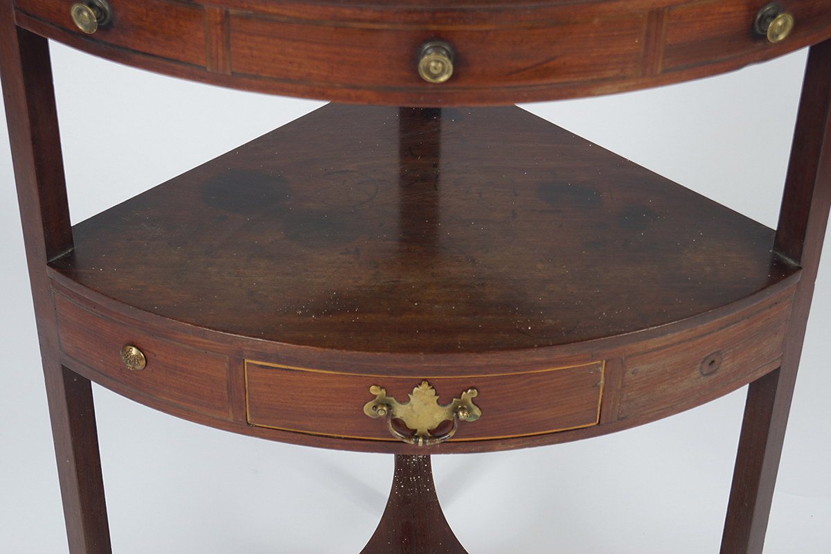 GEORGE III MAHOGANY AND BOXWOOD INLAID CORNER - Image 3 of 3