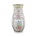 19TH-CENTURY CHINESE FAMILLE ROSE VASE