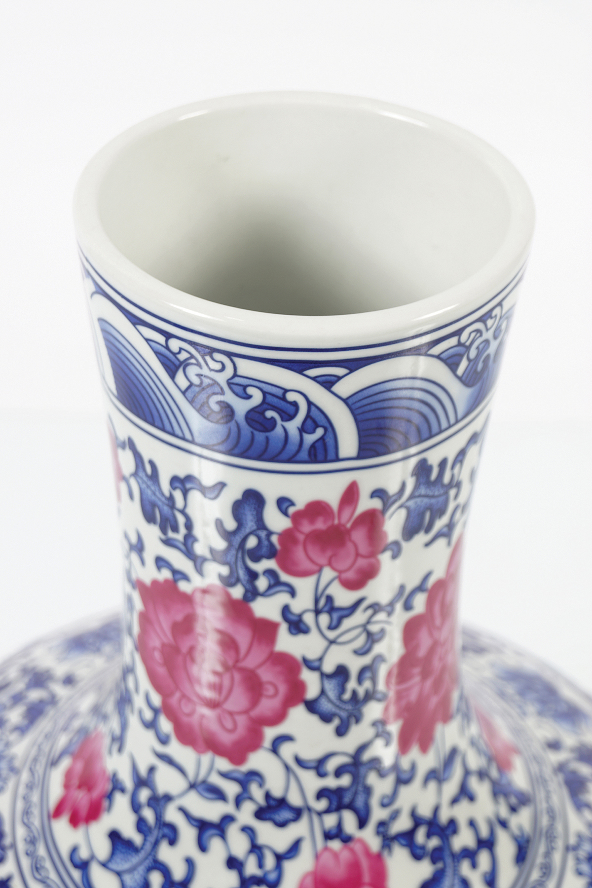 LARGE CHINESE PORCELAIN VASE - Image 2 of 5