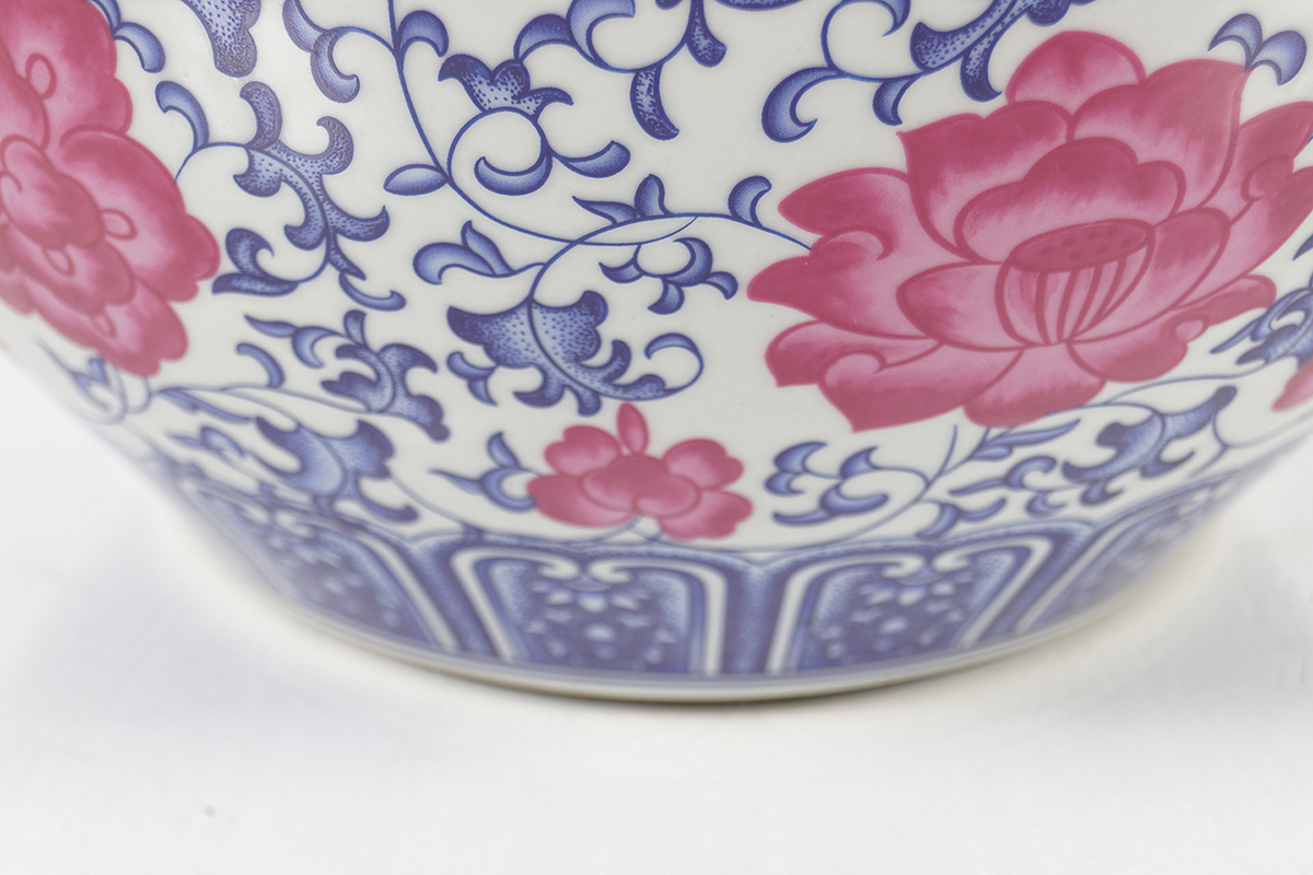 LARGE CHINESE PORCELAIN VASE - Image 4 of 5