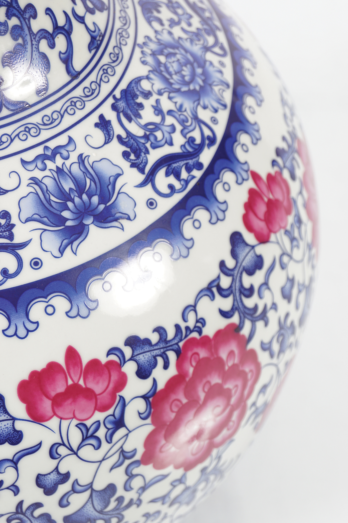 LARGE CHINESE PORCELAIN VASE - Image 3 of 5