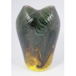 ART GLASS VASE